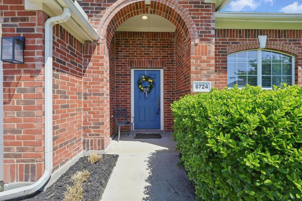 6724 Red Rock Trail