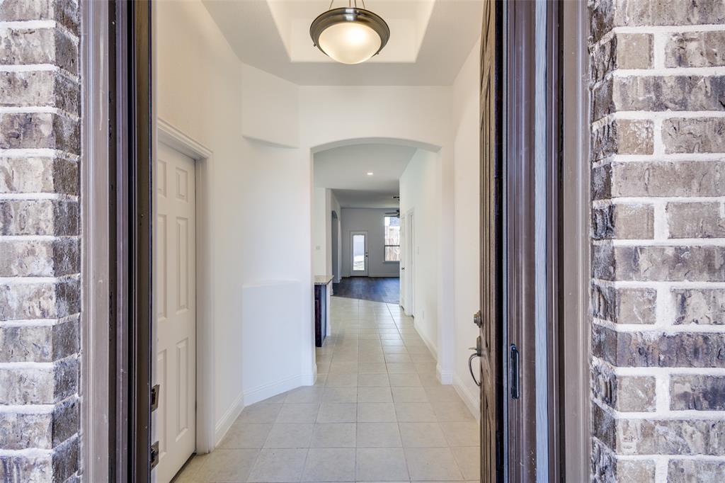 5520 Holloway Hill
