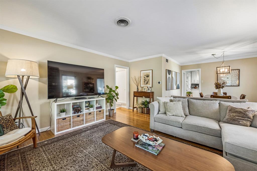 809 Brookhurst Drive