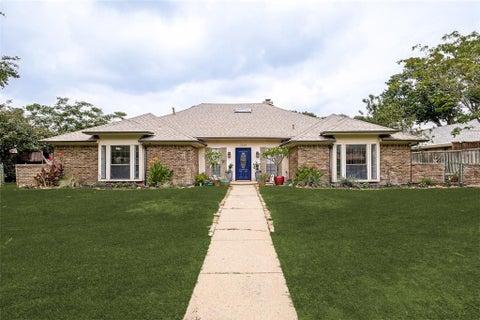 Photo of 3329 Whiffletree Drive, Plano, TX 75023 (MLS # 21296755)