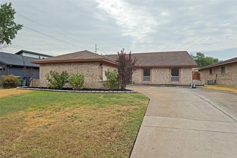 Photo of 2205 Phoenix Drive, Garland, TX 75040 (MLS # 21408818)