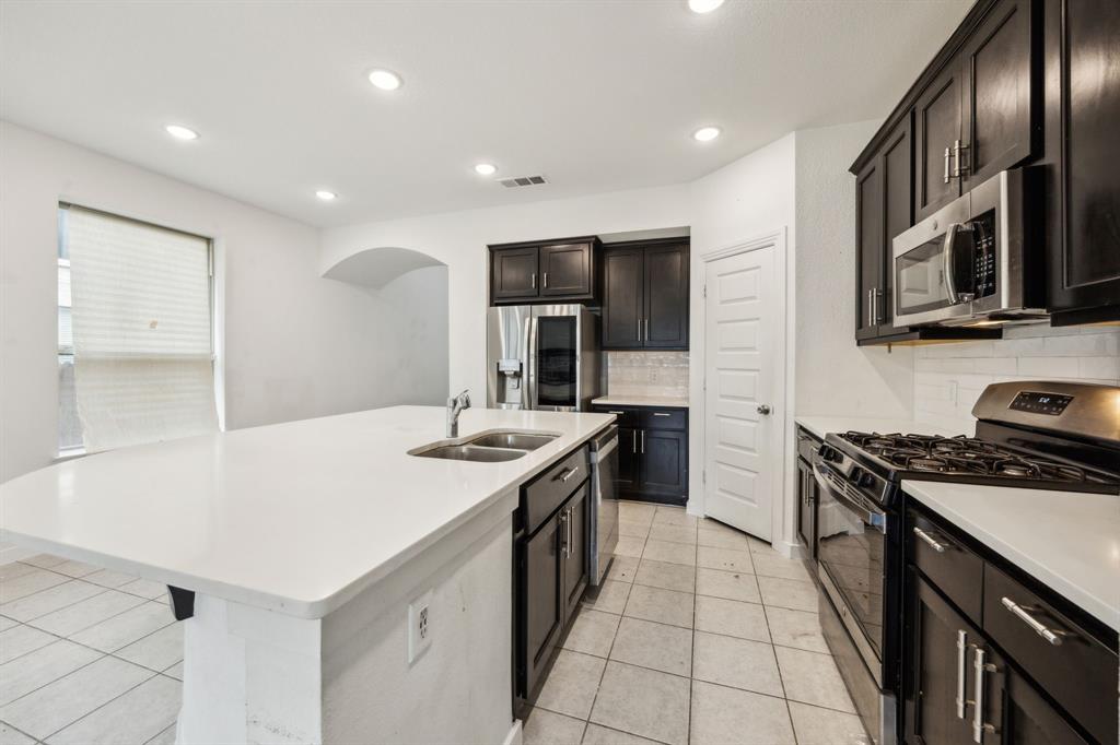3903 Rochelle Lane
