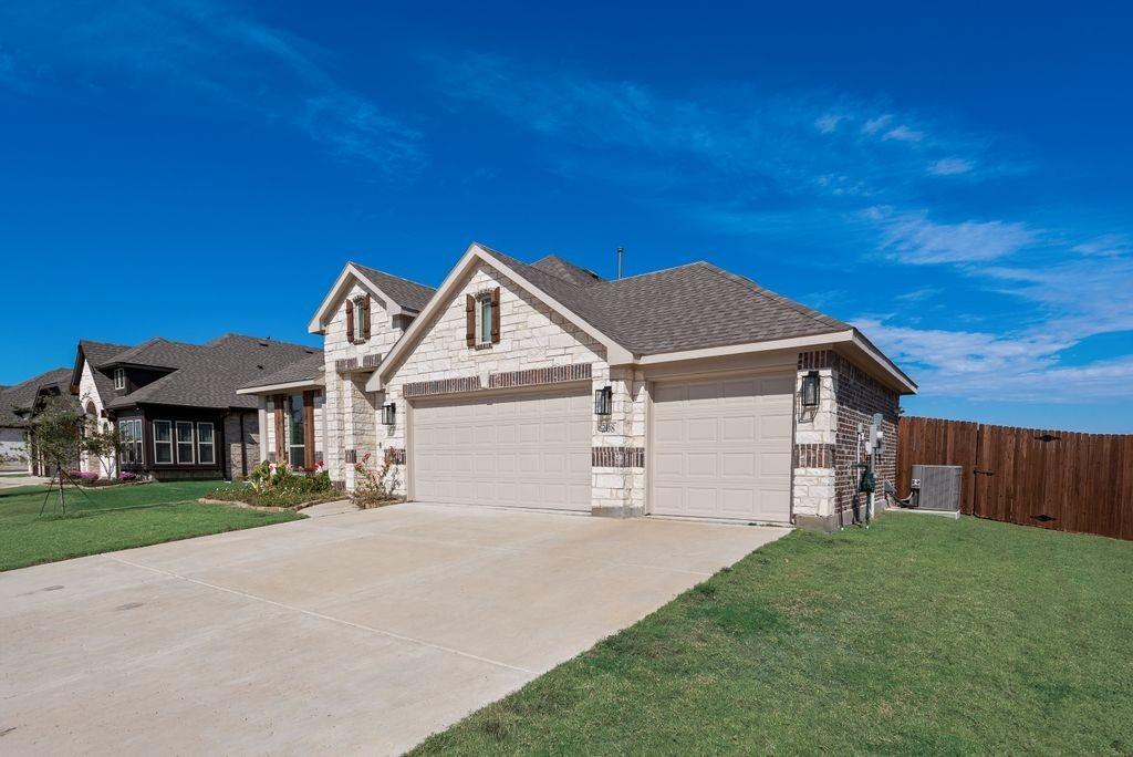 208 Shady Bank Way