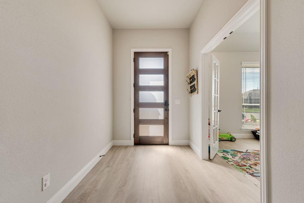 208 Shady Bank Way