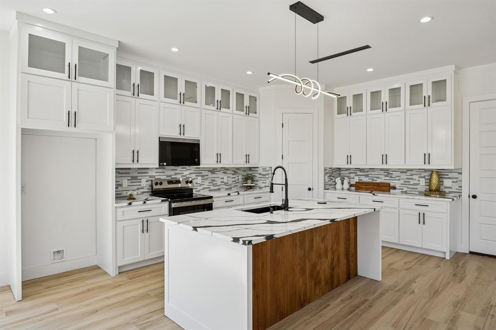 ARCADIA GARDENS - Residential