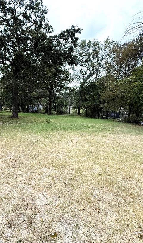 1046 E Owings Street Denison TX 75021