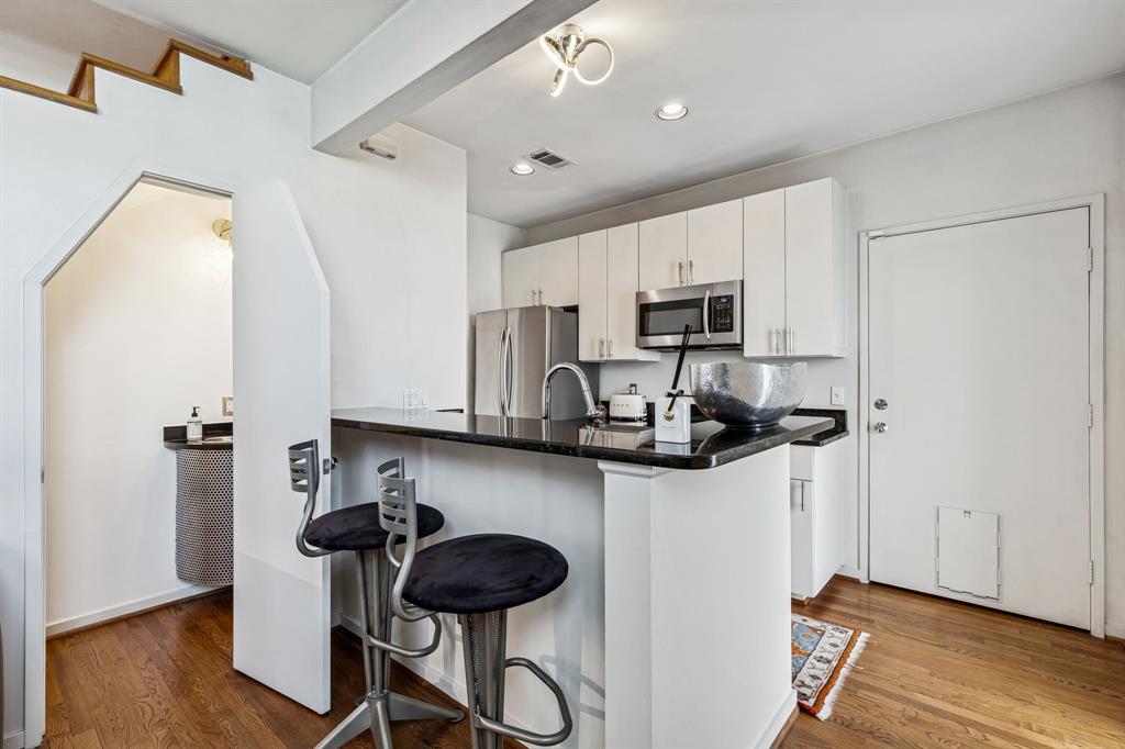 4134 Travis Street Condos - Residential