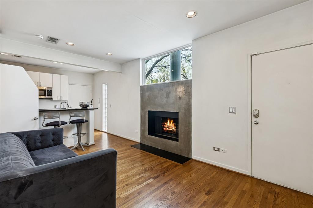 4134 Travis Street 1