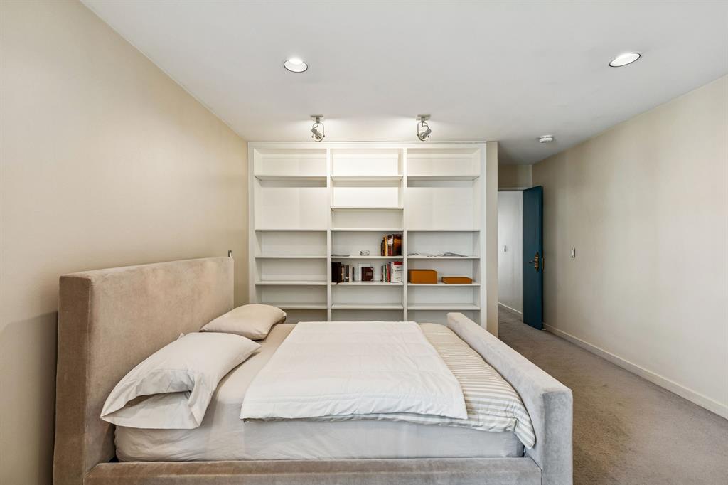 4134 Travis Street Condos - Residential