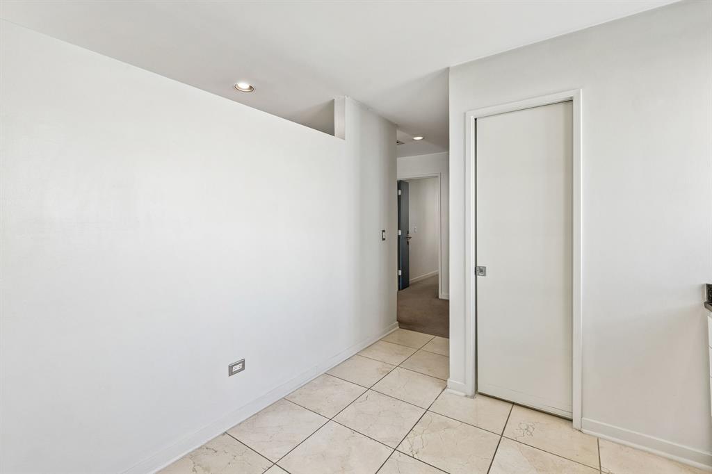 4134 Travis Street Condos - Residential