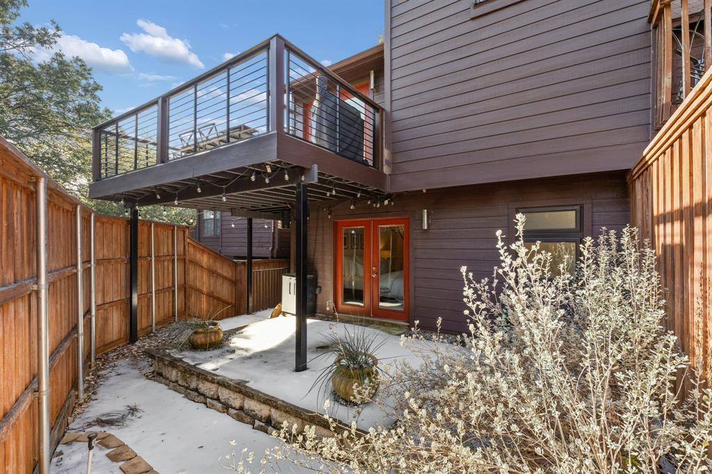 Big Thicket Twnhms - Residential