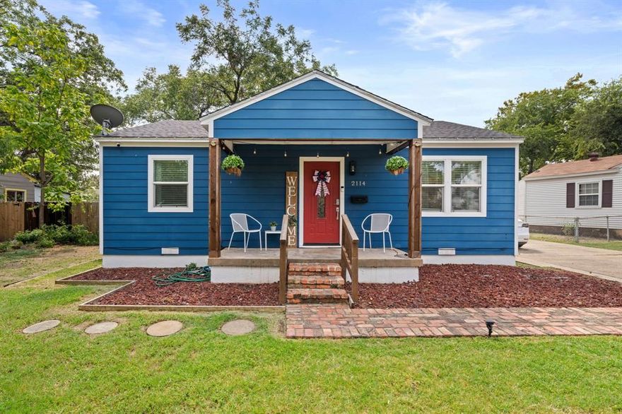 Welcome To This Spacious And Updated 3 bedroom, 2 bath Home Offering Flexible Living Space And Modern Comfort.  The Third Bedroom Can Easily Serve As A Second Living Area, Home Office, Or Media Room To Fit Your Lifestyle.  At The Rear Of The Property, You'll Find A private Guest Quarters Featuring 1 Bedroom, A Full Kitchen, And A Full Bath-Perfect For Extended Family, Guests, Or Rental Potential.  Enjoy A Generous Backyard With A Lovely Covered Patio, Ideal For Entertaining Or Relaxing Outdoors.  A Well-Sized Driveway Provides Convenient Parking.  This Property Is Move In Ready And Offers Plenty Of Versatility Both Inside And Out. Refrigerator,Washer and Dryer Negotiable. 
Seller Does Not Have Survey. Buyer To Obtain New Survey At Buyers Expense. ***Showings After 4pm Require Owners Approval***

Buyers And Buyers Agent To Verify All Information Including Schools And Measurements.