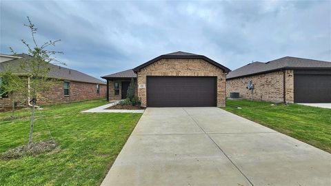 Photo of 434 Cypress, Sulphur Springs, TX 75482 (MLS # 21196534)