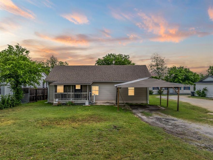 Whether you’re looking for a place to make your own home or in the market for the perfect investment project, come check out the endless potential this home holds! It is conveniently located less than 5 miles from Baylor University, downtown Waco, hospitals, grocery stores, and so many other retail shops that Waco has to offer! Inside you will find a large living area and two spacious bedrooms. The home holds the possibility for expansion in several different ways. The exterior features a generous sized backyard along with a portable storage shed. Bring your creative mind and envision for yourself all the ways you can make this your own home sweet home!