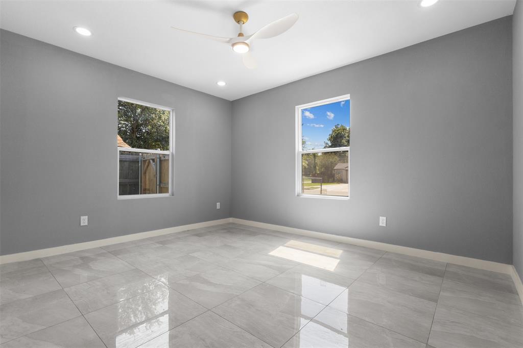 Robin Hood Park - Residential