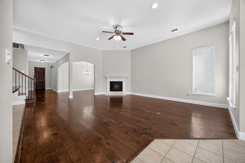 917 Sundrop Drive