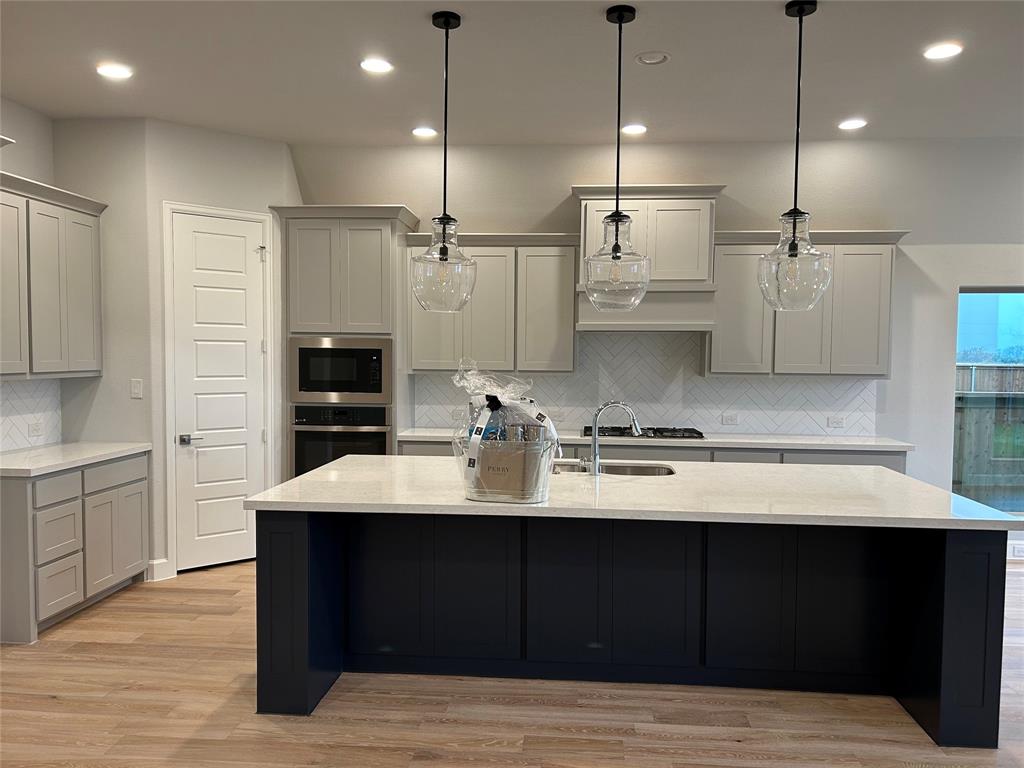 2216 Moonstruck Place