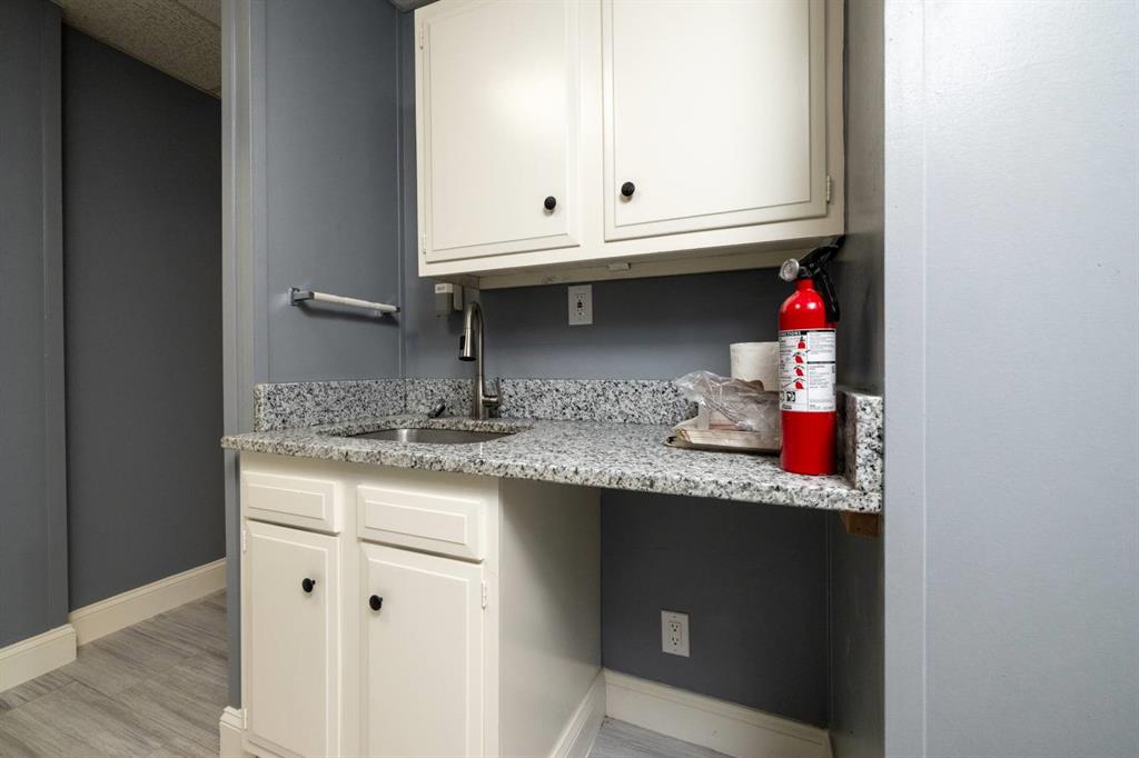 Bowen Place - Commercial Lease