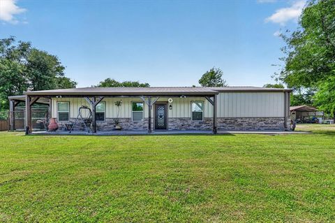 Photo of 7575 CR 3522 Road, Quinlan, TX 75474 (MLS # 21260814)