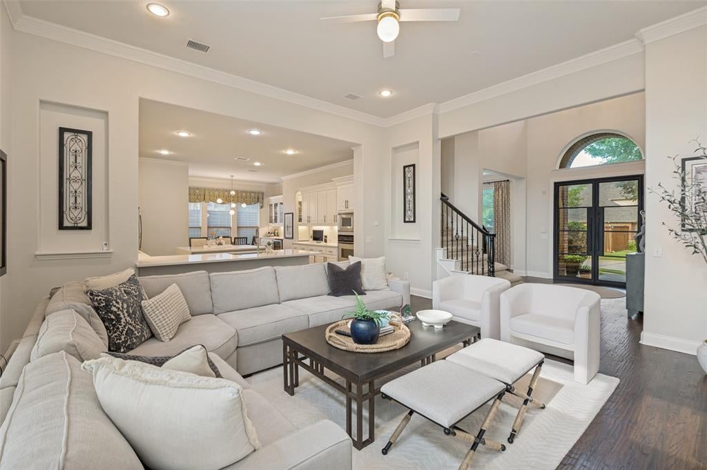 8208 Ambiance Way