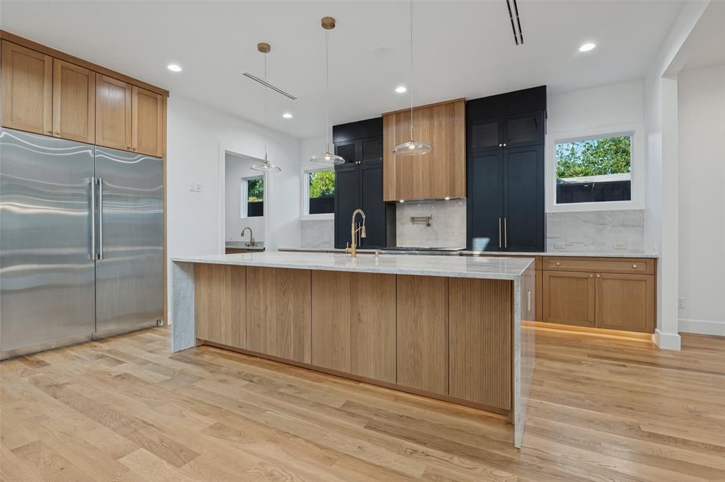 3884 Cortez Drive