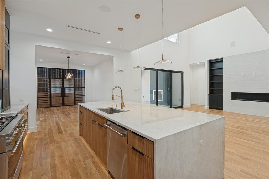 3884 Cortez Drive
