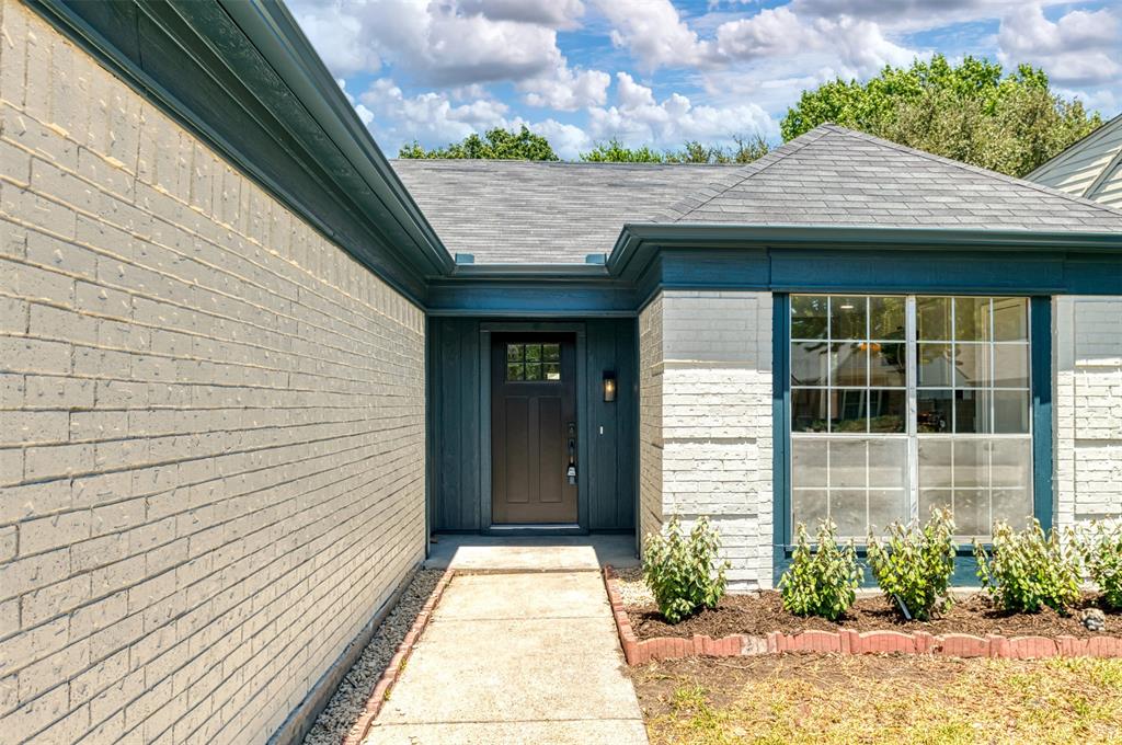 3825 Huckleberry Drive