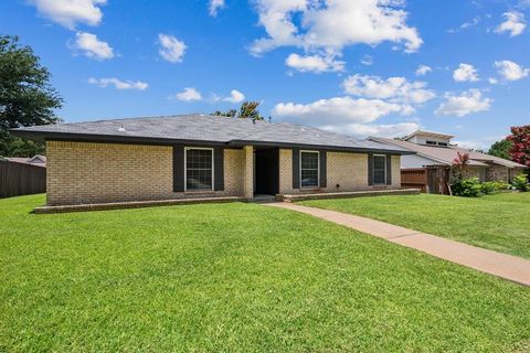 1888 Hilltop Drive Lewisville TX 75077