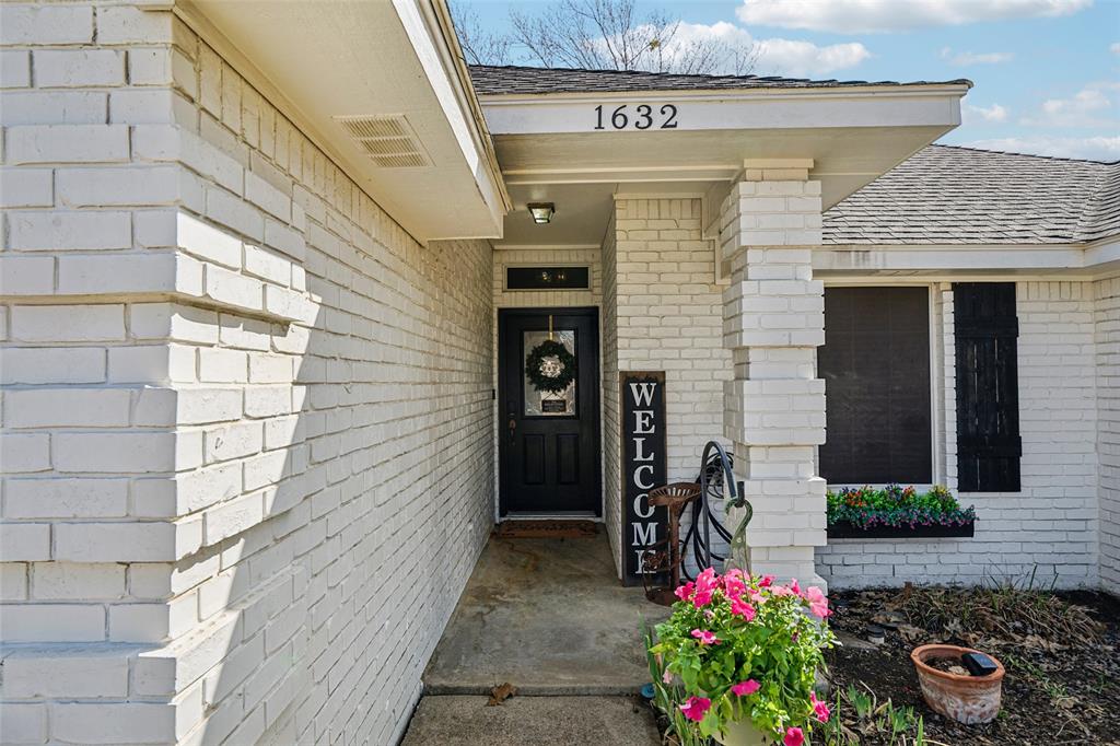 1632 Greenway Ct, Midlothian, TX, 76065
