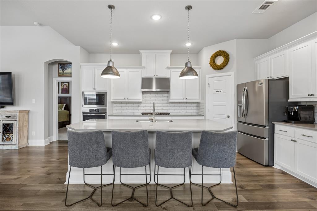 2012 Crescent Street