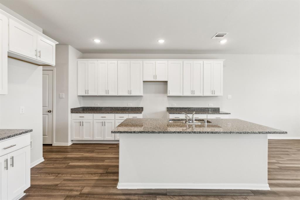 600 Rusty Spurs Place