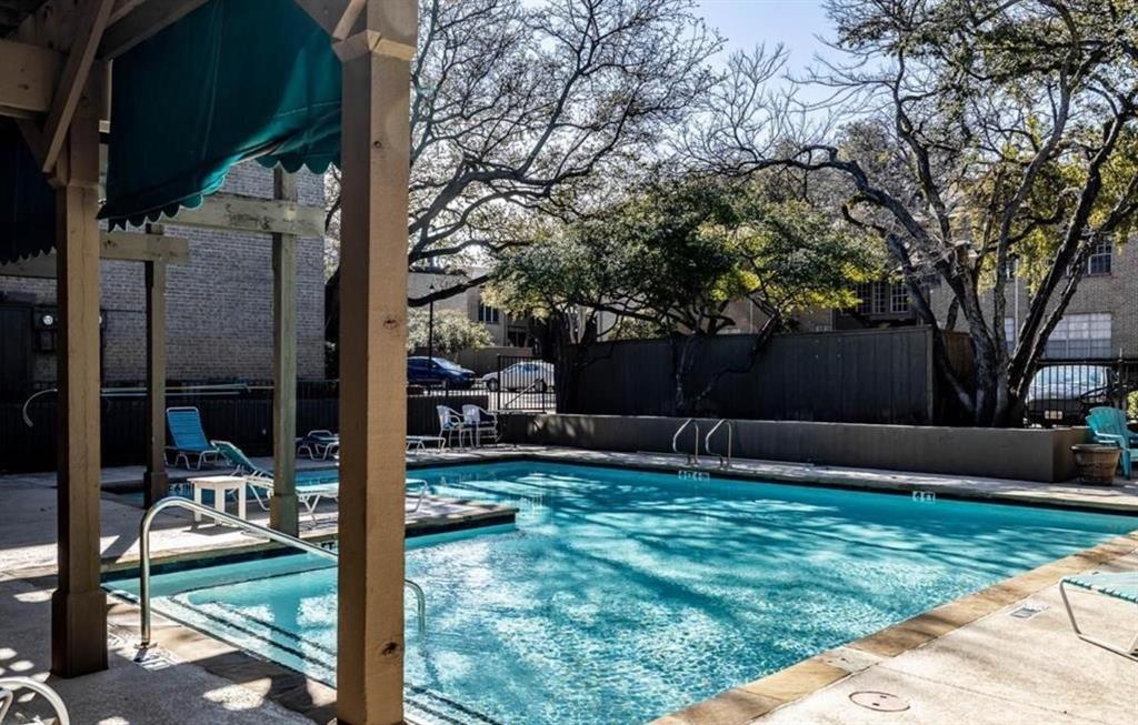 High Hollows Condo - Residential