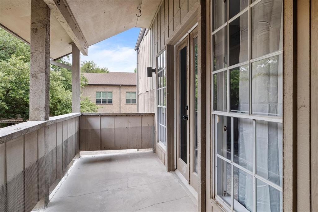 High Hollows Condo - Residential