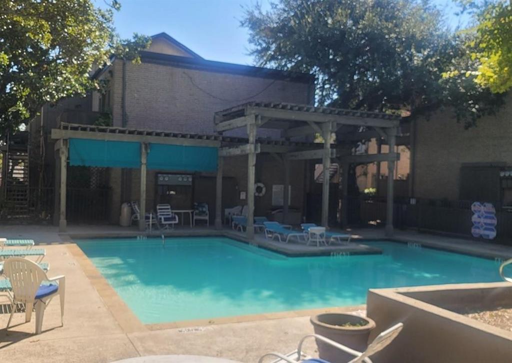 High Hollows Condo - Residential