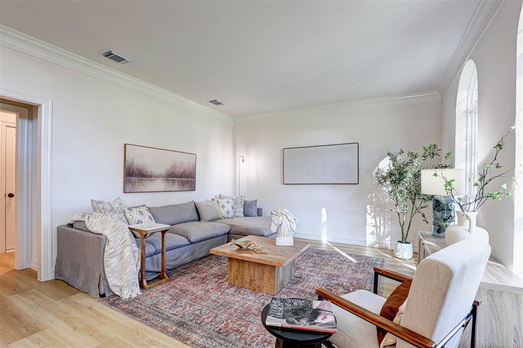 6808 Savannah Lane