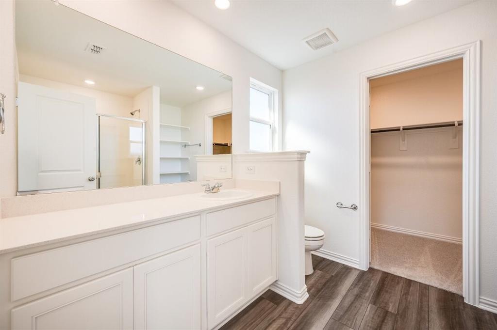 2123 Tule Way