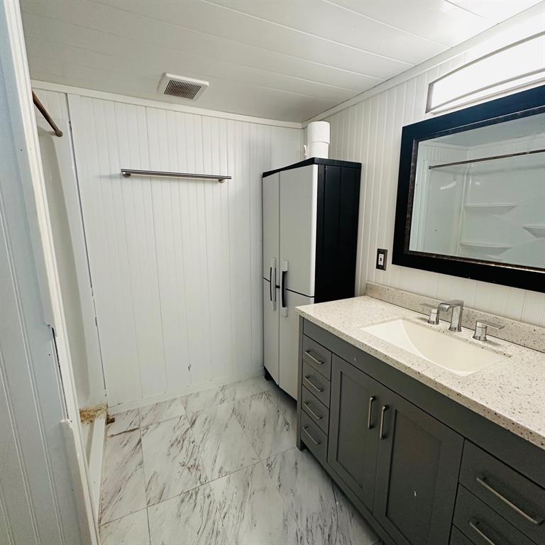 A0650 MASON WM, TRACT 45-11, ACRES .77 - Residential