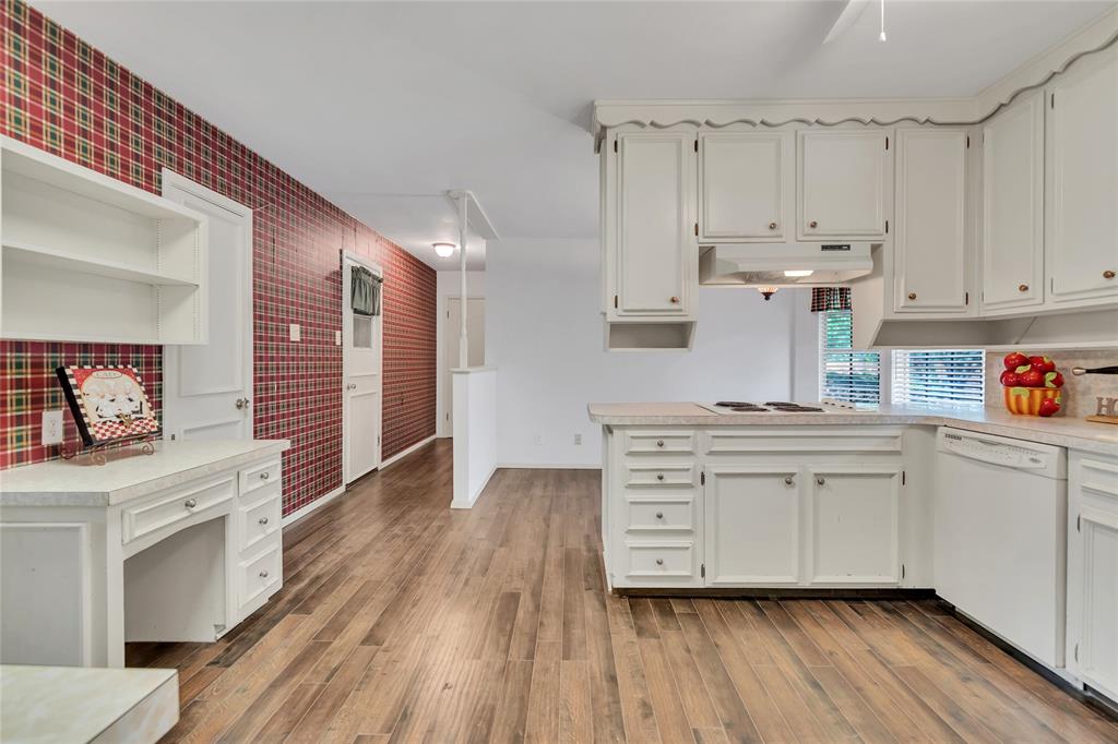 Haltom City, Texas 76117, United States, 3 Bedrooms Bedrooms, ,3 BathroomsBathrooms,Residential,Active,186815