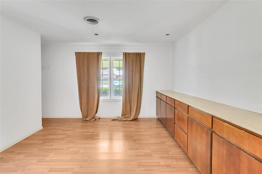 Haltom City, Texas 76117, United States, 3 Bedrooms Bedrooms, ,3 BathroomsBathrooms,Residential,Active,186815