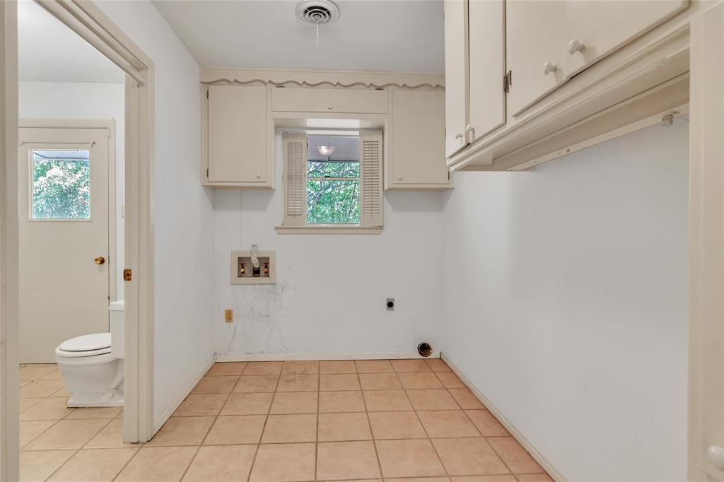 Haltom City, Texas 76117, United States, 3 Bedrooms Bedrooms, ,3 BathroomsBathrooms,Residential,Active,186815