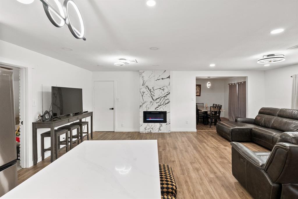 10 Beverly Court