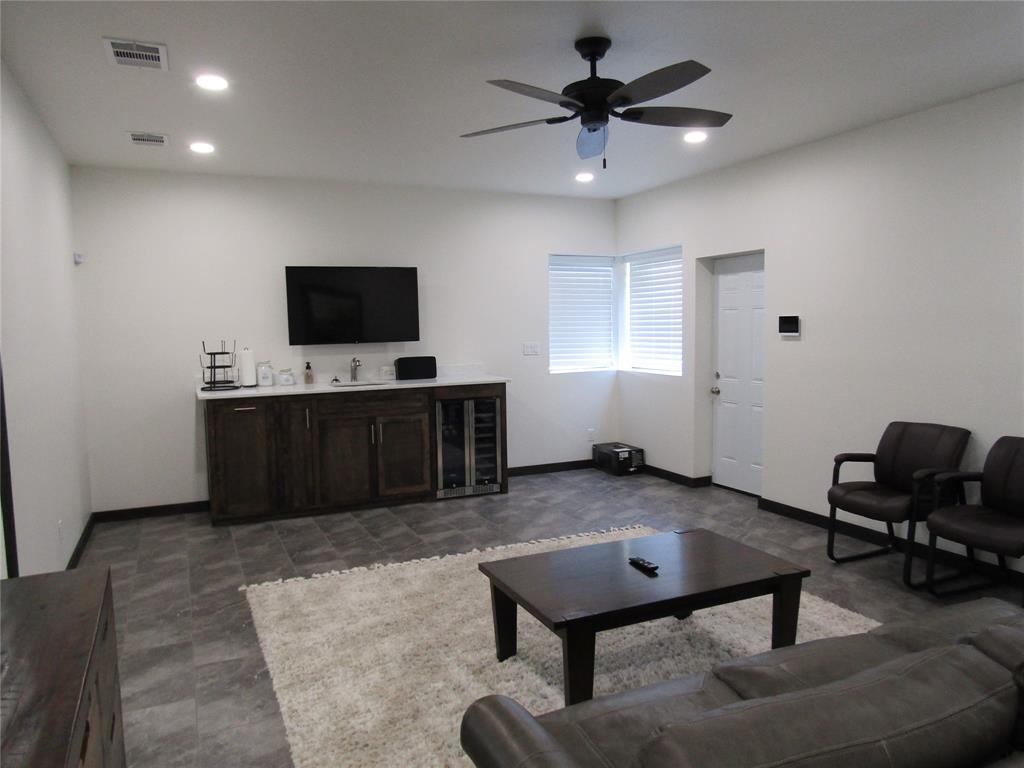 City Of Paris - Commercial Sale