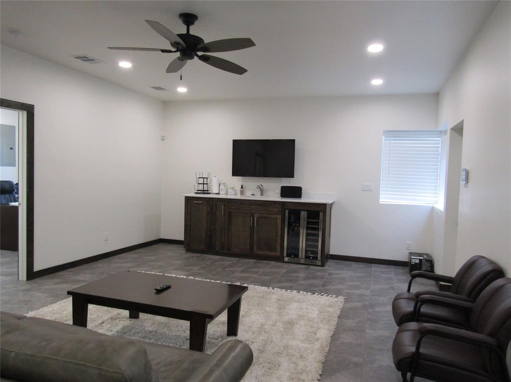 City Of Paris - Commercial Sale