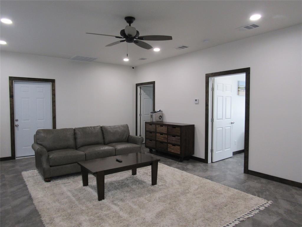 City Of Paris - Commercial Sale