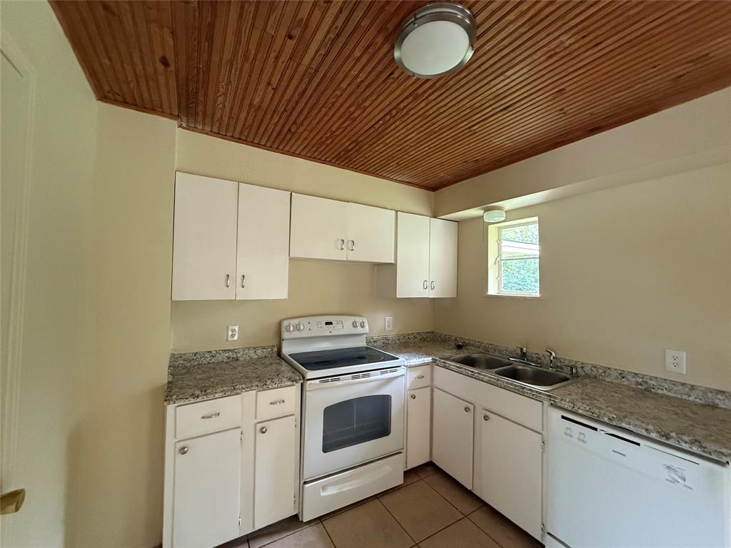 South Hills Add - Residential Lease