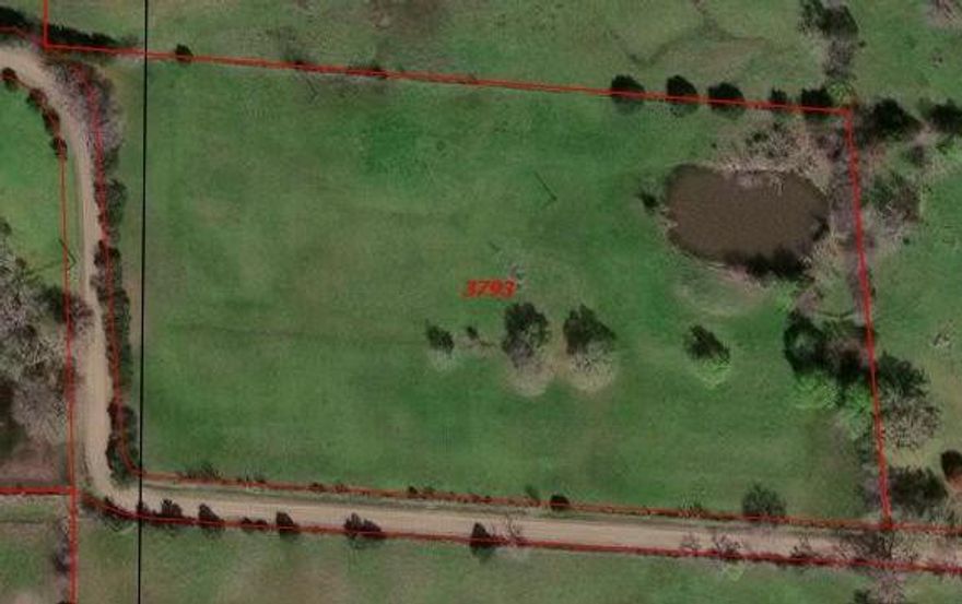 Welcome! Amazing opportunity to build your land home package to suit your needs, amenities you desire, at the price you need. All homes come with a 1-year manufacturer's warranty, brand new appliances, and so much more. Home must be purchased from Top Notch Homes.

FHA, VA, USDA, and Conventional Loans are welcome!

All information is deemed reliable, and the buyer and buyer’s agent are responsible for verifying all information, including but not limited to lot dimensions, easements, school district, and subdivision restrictions.