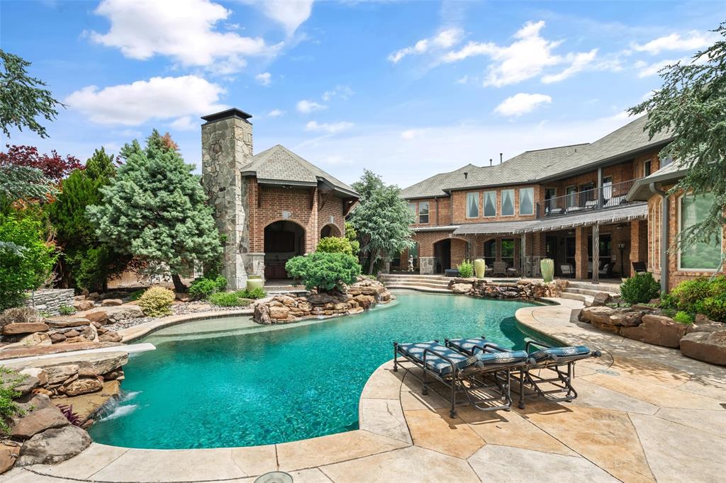2001 Creekridge Drive