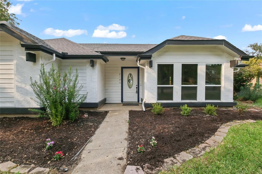 2103 Stein Way