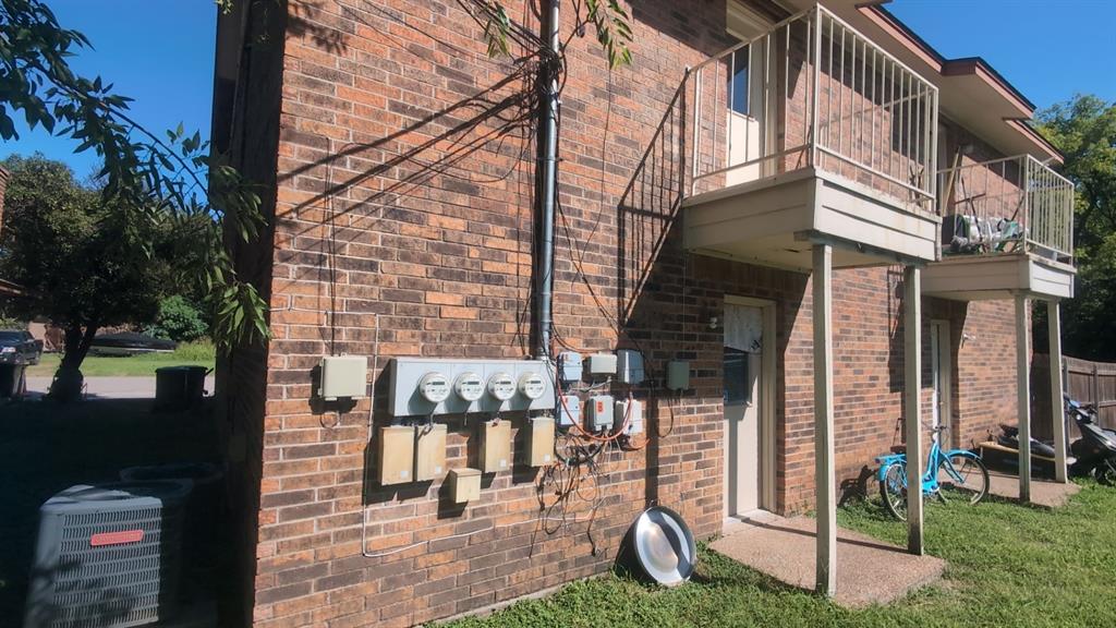 1209 Avondale Court