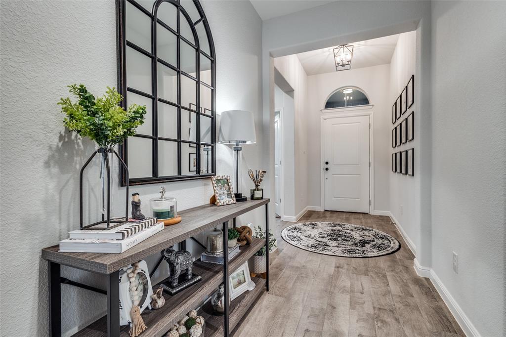 15901 Tottenhall Pass